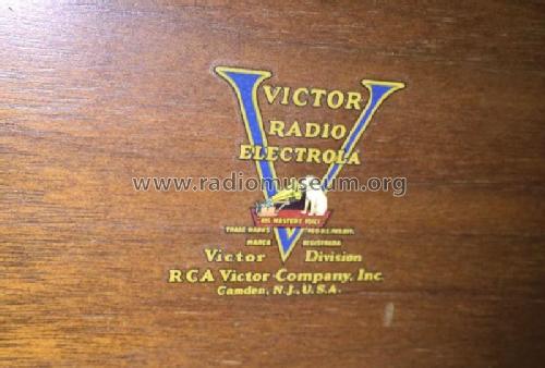 RE17; RCA RCA Victor Co. (ID = 1802662) Radio