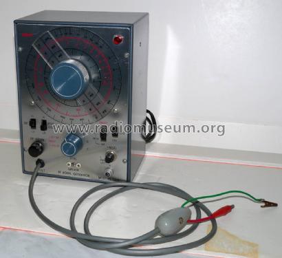 RF Signal Generator WR-50-B; RCA RCA Victor Co. (ID = 2049356) Equipment