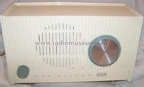 RFA 11V Ch= RC-1213A; RCA RCA Victor Co. (ID = 1428300) Radio