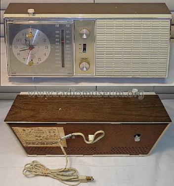 RFS 15 W Ch= RC-1210E; RCA RCA Victor Co. (ID = 1536475) Radio