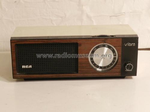 Vibra Table AM Radio ; RCA RCA Victor Co. (ID = 2603043) Radio