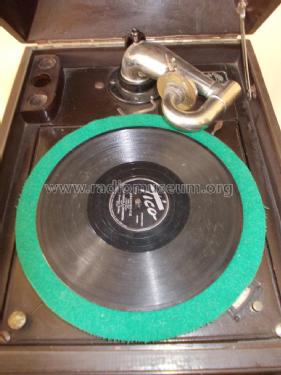 Victrola VV-IX ; RCA RCA Victor Co. (ID = 2289658) TalkingM