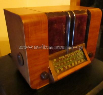 Globe Trotter A20; RCA Victor (ID = 1370223) Radio