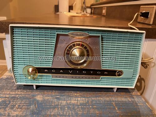 Filteramic Dual Speakers X411; RCA Victor (ID = 2766070) Radio