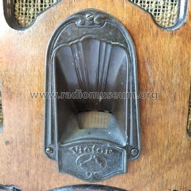 R-50 ; RCA Victor (ID = 2784442) Radio