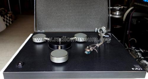 Planet turntable ; Rega Research (ID = 2085089) Ton-Bild