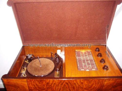 Three Speed Automatic Radiogramophone ARG5000; RGD Brand, Radio (ID = 2341025) Radio