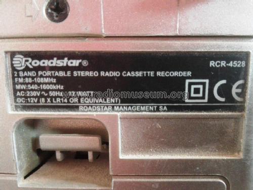 2 Band Portable Stereo Radio Cassette Recorder RCR-4528; Roadstar; Japan (ID = 2566324) Radio