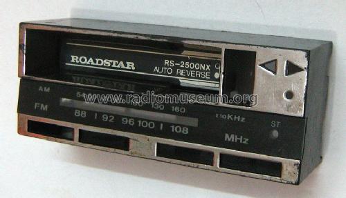 Indash cassette player with AM/FM radio RS-2500NX; Roadstar; Japan (ID = 1505580) Car Radio