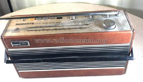 AM/FM 3-Band Radio R747; Roberts Radio Co.Ltd (ID = 2863411) Radio