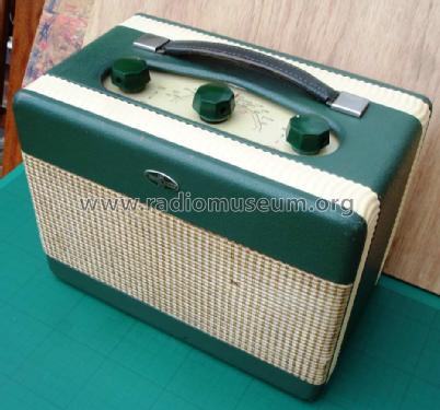 Junior ; Roberts Radio Co.Ltd (ID = 1040038) Radio