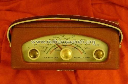 R200; Roberts Radio Co.Ltd (ID = 1335439) Radio