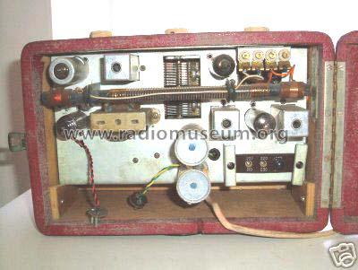 R66; Roberts Radio Co.Ltd (ID = 240769) Radio