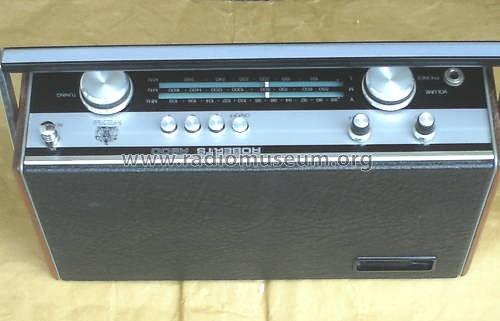 R900; Roberts Radio Co.Ltd (ID = 818423) Radio