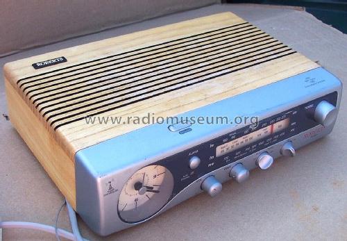 Radio Alarm Clock CR2001; Roberts Radio Co.Ltd (ID = 2907369) Radio