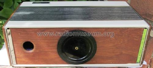 RIC2; Roberts Radio Co.Ltd (ID = 2020336) Radio