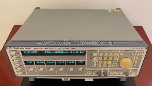 Function Generator AFGU 377.5000.02; Rohde & Schwarz, PTE (ID = 3040791) Equipment