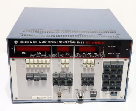 Signal Generator SMS2 372.2019.28; Rohde & Schwarz, PTE (ID = 2851629) Equipment