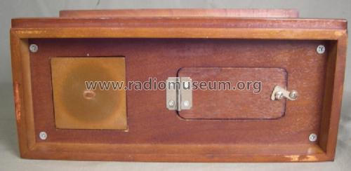 Cigarette Lighter Radio Box ; Ross Electronics (ID = 1225146) Radio