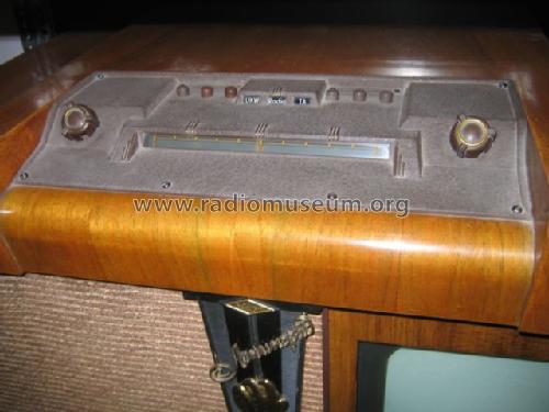 Leningrad T2; Sachsenwerk Radeberg (ID = 401217) TV Radio