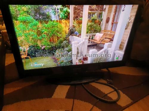 LCD TV LE32D400E1W; Samsung Co.; Daegu (ID = 3061785) Television