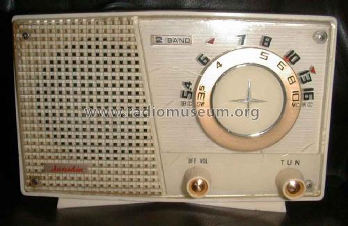 2 Band 5 Tube Radio ; Sanshin Electric Co. (ID = 266417) Radio