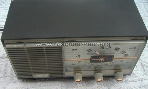 2 Band 5 Tube Radio ; Sanshin Electric Co. (ID = 1005221) Radio