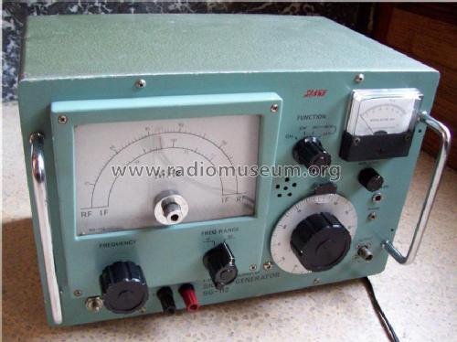 FM Standard Signal Generator SG-112 Equipment Sanwa Electric