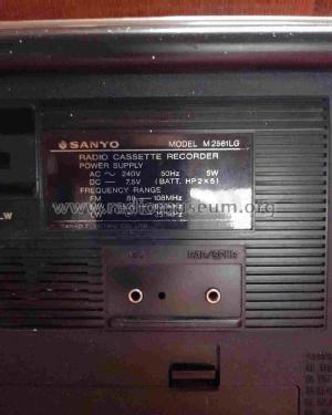 3 Band Radio/Cassette Recorder M2561LG; Sanyo Electric Co. (ID = 2983062) Radio