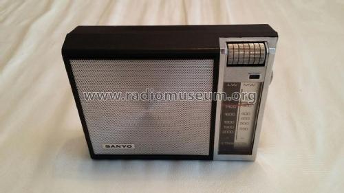 8L-088; Sanyo Electric Co. (ID = 1950561) Radio