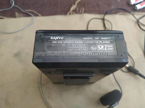 AM/FM Stereo Radio Cassette Player MGR-77; Sanyo Electric Co. (ID = 2811021) Radio