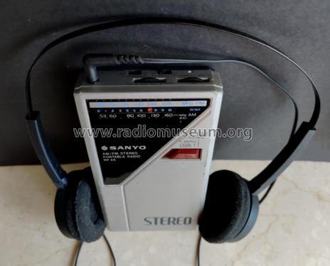 AM/FM Stereo Portable RP 45; Sanyo Electric Co. (ID = 2682693) Radio