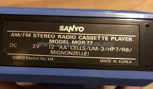 AM/FM Stereo Radio Cassette Player MGR-77; Sanyo Electric Co. (ID = 2820734) Radio