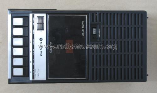 Portable Cassette Recorder M-2522E and M-2522Z; Sanyo Electric Co. (ID = 1114679) R-Player