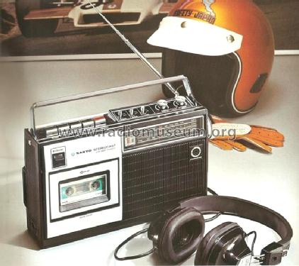 Complete Stereocast Radio/Cassette Recorder M-4420; Sanyo Electric Co. (ID = 1485607) Radio