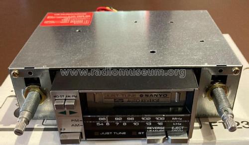 Just Tune FT 230M; Sanyo Electric Co. (ID = 2886781) Car Radio