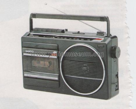 M2709; Sanyo Electric Co. (ID = 2055623) Radio