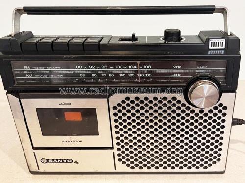 M-2405F ; Sanyo Electric Co. (ID = 2973630) Radio