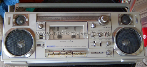 Mini & Slim M-7900LU; Sanyo Electric Co. (ID = 2069657) Radio