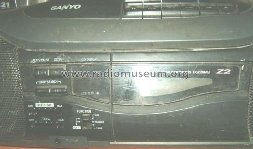 Portable CD/Stereo Radio MCD-Z2L; Sanyo Electric Co. (ID = 1523167) Radio