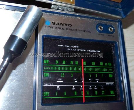 Portable Radio/Phono G-2219; Sanyo Electric Co. (ID = 2736610) Radio