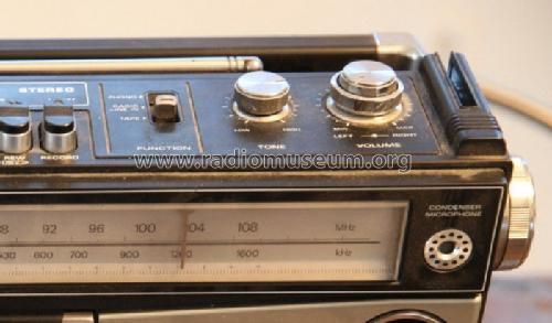 Portable Stereo AM/FM Radio Cassette Recorder M9977; Sanyo Electric Co. (ID = 1551187) Radio