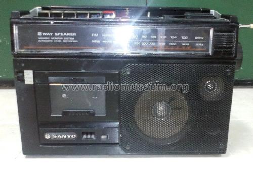 Radio Cassette Recorder M2564 FZ; Sanyo Electric Co. (ID = 1632645) Radio