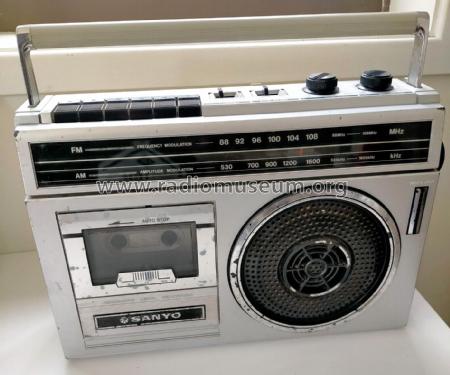 Radio Cassette Recorder M-2557F; Sanyo Electric Co. (ID = 2993458) Radio