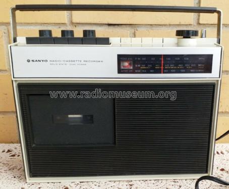 Radio/Cassette Recorder M-458F; Sanyo Electric Co. (ID = 2590336) Radio