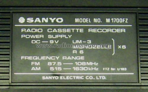 Radio Cassette Recorder M1700FZ; Sanyo Electric Co. (ID = 1867360) R-Player