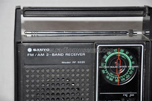 FM/AM 2-Band Receiver RP-5225 SS; Sanyo Electric Co. (ID = 1929542) Radio