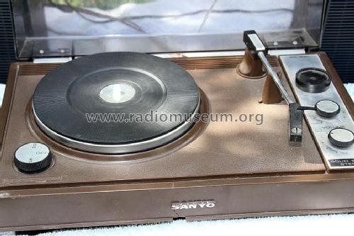 Stereo Phonograph DS-50T; Sanyo Electric Co. (ID = 1761036) Ampl/Mixer