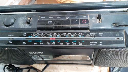 Stereo Radio Cassette Recorder M7028K; Sanyo Electric Co. (ID = 1992566) Radio