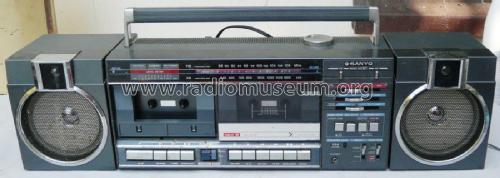 Stereo Radio Double Cassette Recorder M-W22F Radio Sanyo Electric